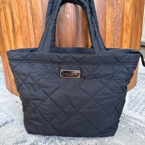 Marc Jacobs Bag Medium Quilted Tote Handbag Black With Gold Trim Zip Closure